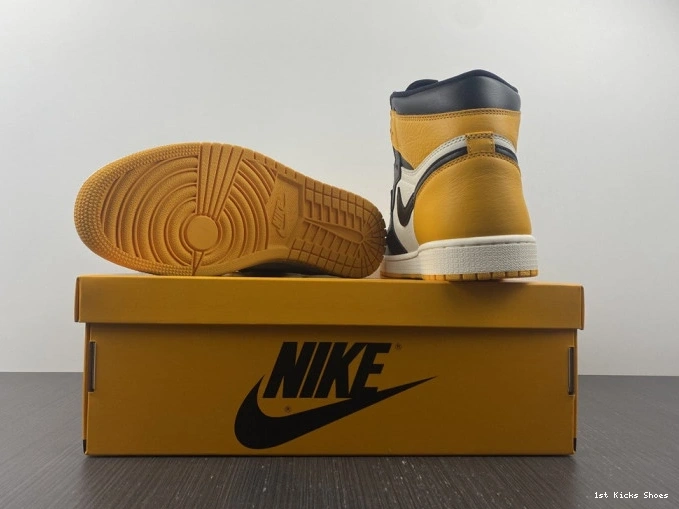 1st Kicks High OG Air Yellow Toe Jordan 555088-711 1 0813